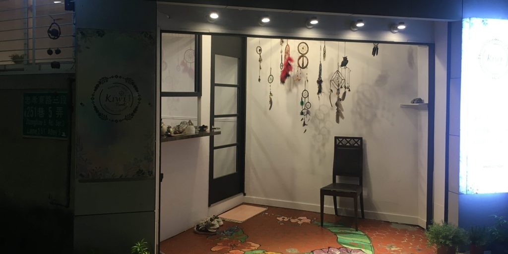 20210606 Taipei Kiwi Tarot Daan Divination Taipei Tarot Viola Tarot by Tequila