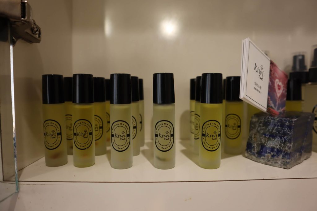 超神準的台北塔羅占卜推薦,Kiwi塔羅 西門店 超真實的理性解析,西門塔羅推薦 8 2025050308 g comics life taipei tarot recommend